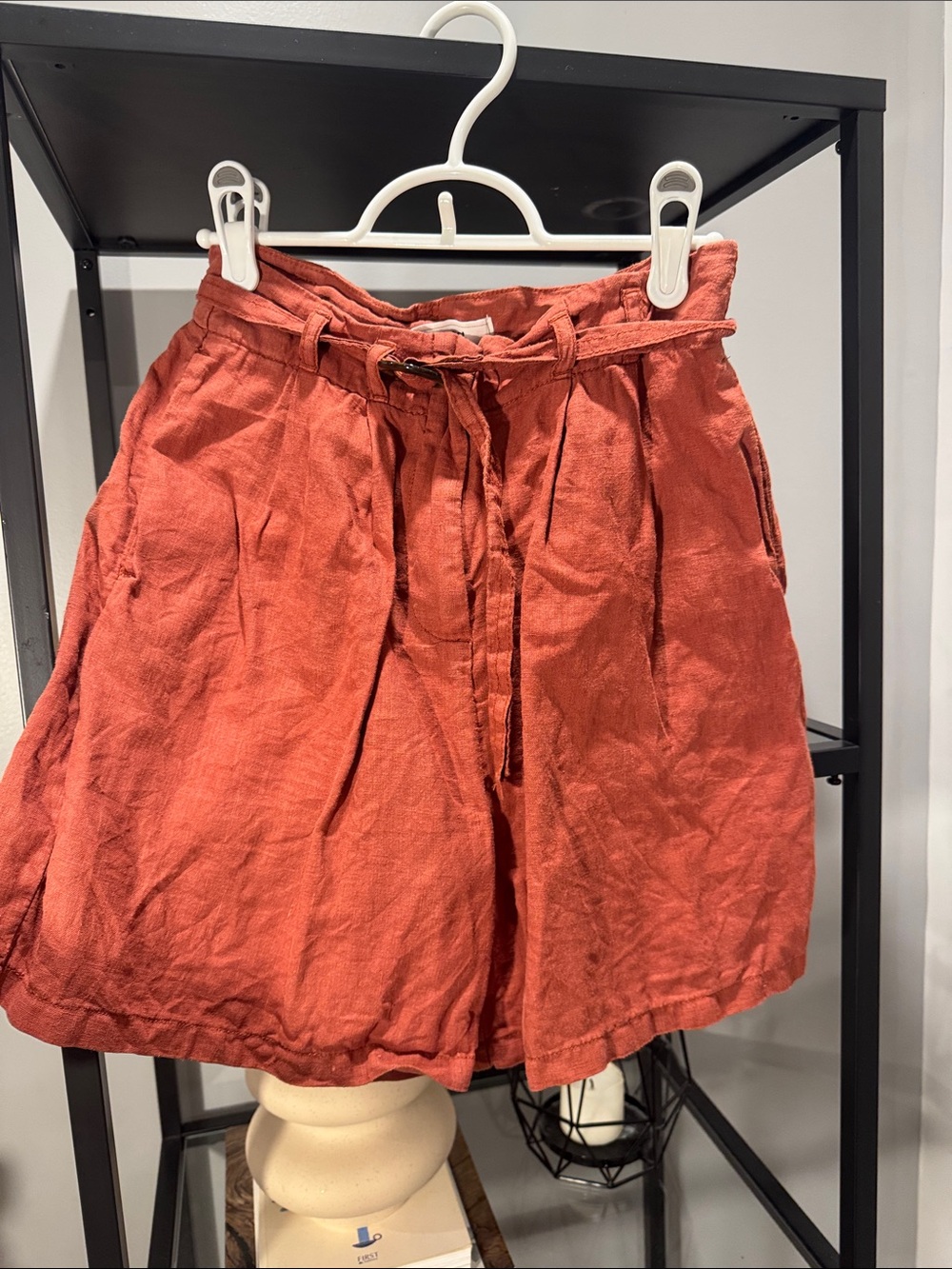 066. High-Waist Paperbag Linen Blend Shorts - Rust